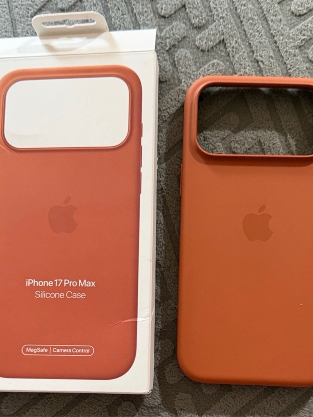 Apple iPhone 17 Pro Max Silicone Case - Terracotta Orange